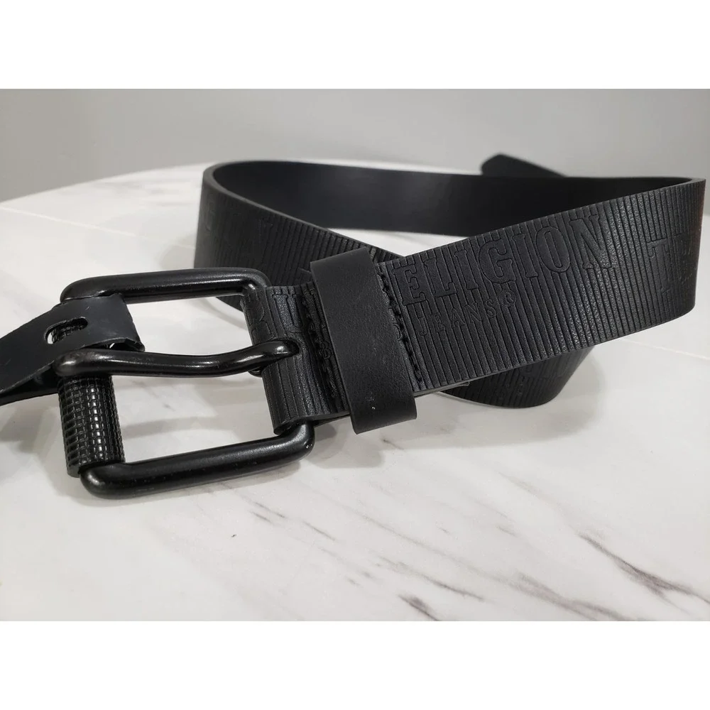 Size 44 - True Religion Men's Spellout Textured Black Belt spelll out logo
